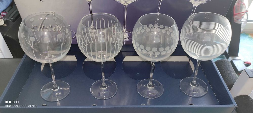 Novo preço para 4 Copos cristal rigorosamente novos para quem gosta de gin