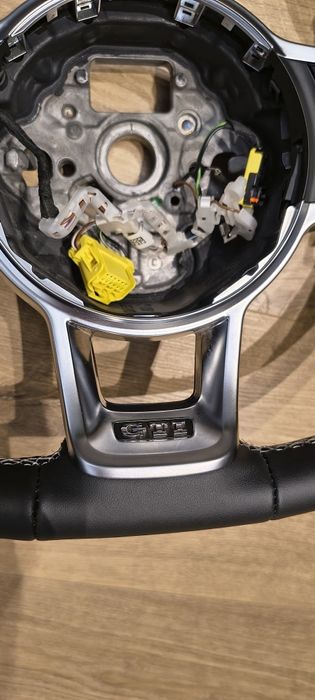 Kierownica Volkswagen Golf 7 GTI