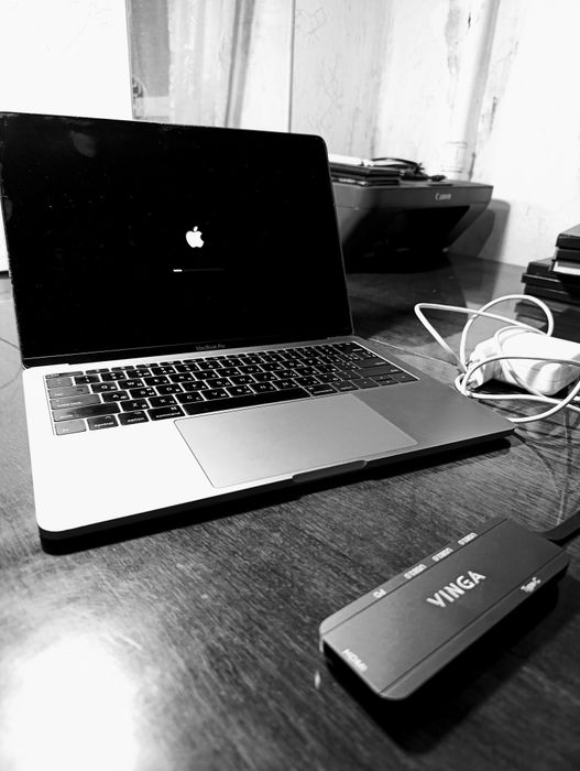 MacBook pro 2017 i5