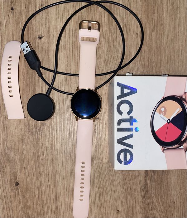 смарт-годинник Samsung Galaxy Watch Active . Модель: SM-R500