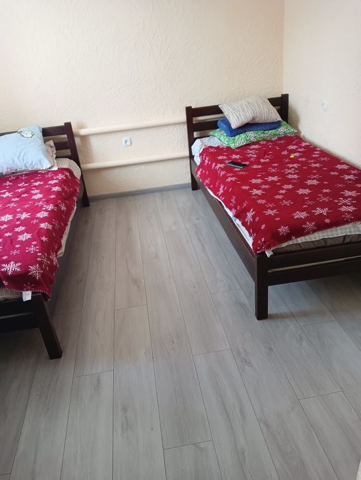 «Продам будинок з ремонтом, 25 соток землі, газове опалення, с. Дирдин»
