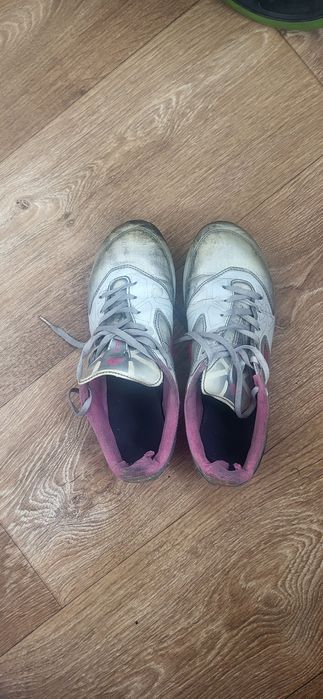 Бутсы шипы футбольные 35 размер