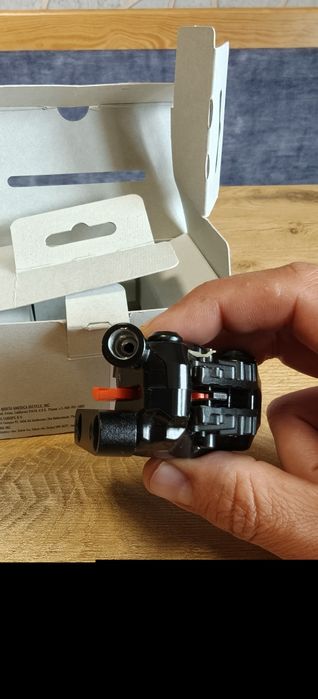 Zacisk hydrauliczny Shimano 105 Br-r7170. R7100