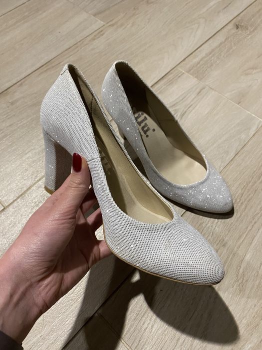Sprzedam buty Brilu r38