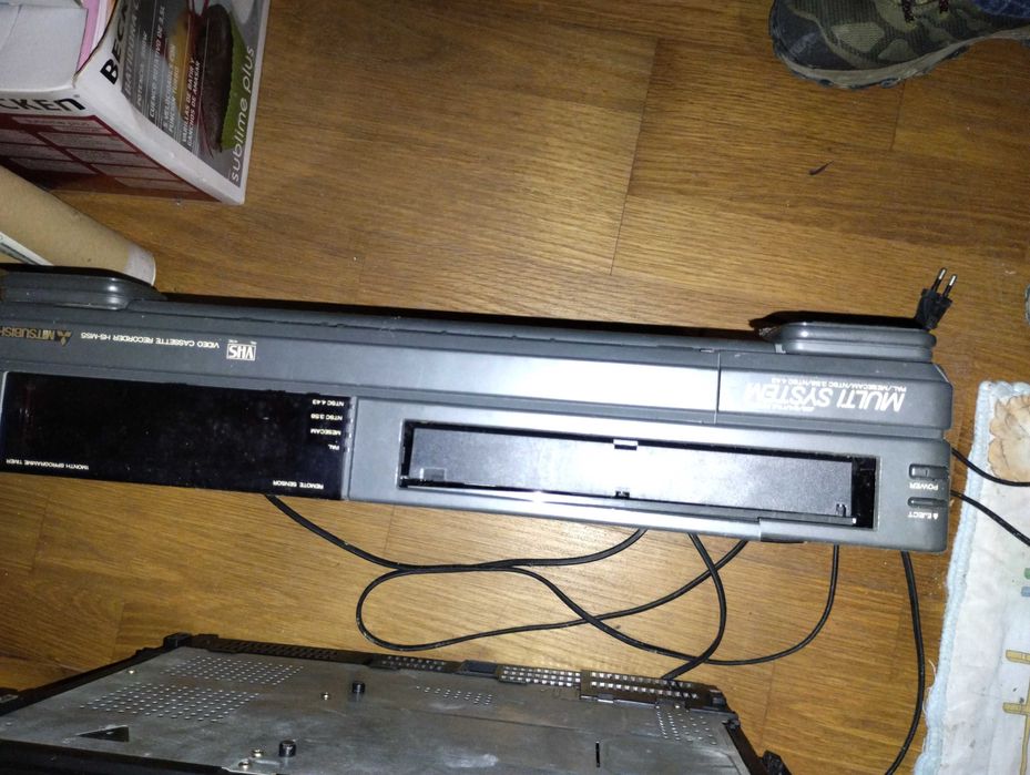 Vídeo leitor e gravador VHS (2)