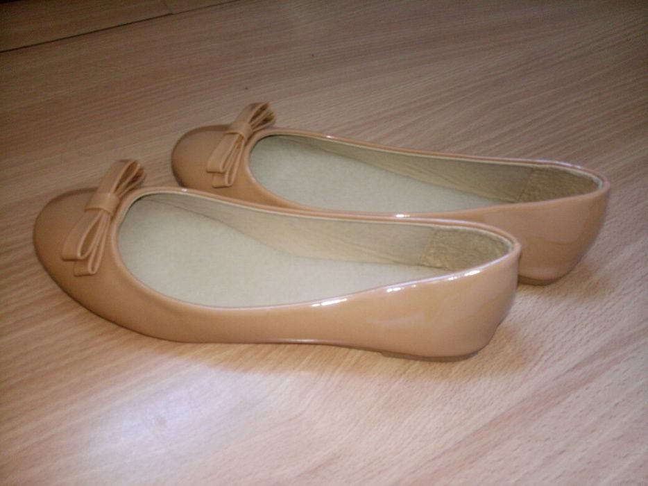 Sabrinas Parfois em Verniz Camel T36