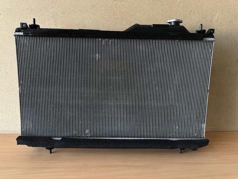 Радіатор Subaru Outback Legacy b16 2.4 2020 2021 2022 2023 45111AN01A