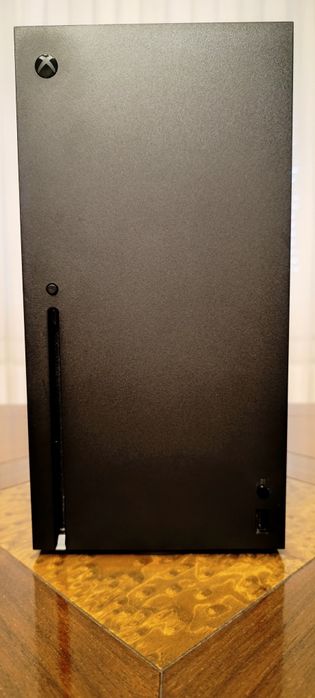 XBOX Series X com Cyberpunk 2077