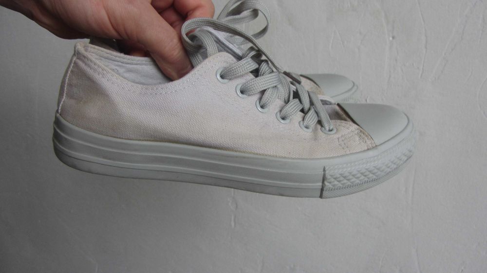Кеды в хорошем состоянии, размер 38 стелька 23.8 см светло-серые