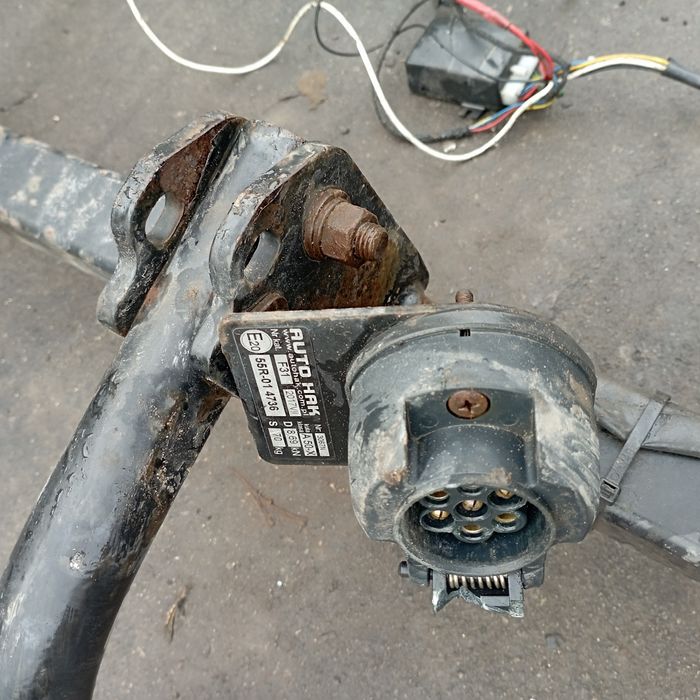 Фаркоп Peugeot Partner B9 Пежо партнер 08-