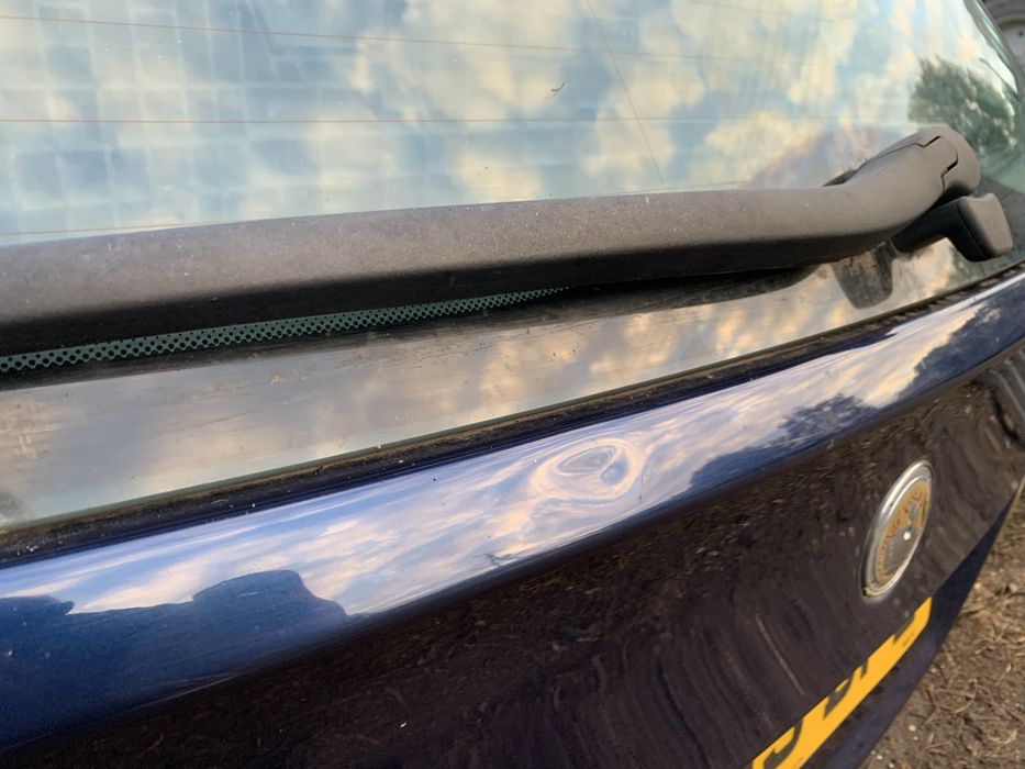 Klapa Bmw e61 tiefseeblau bez rdzy