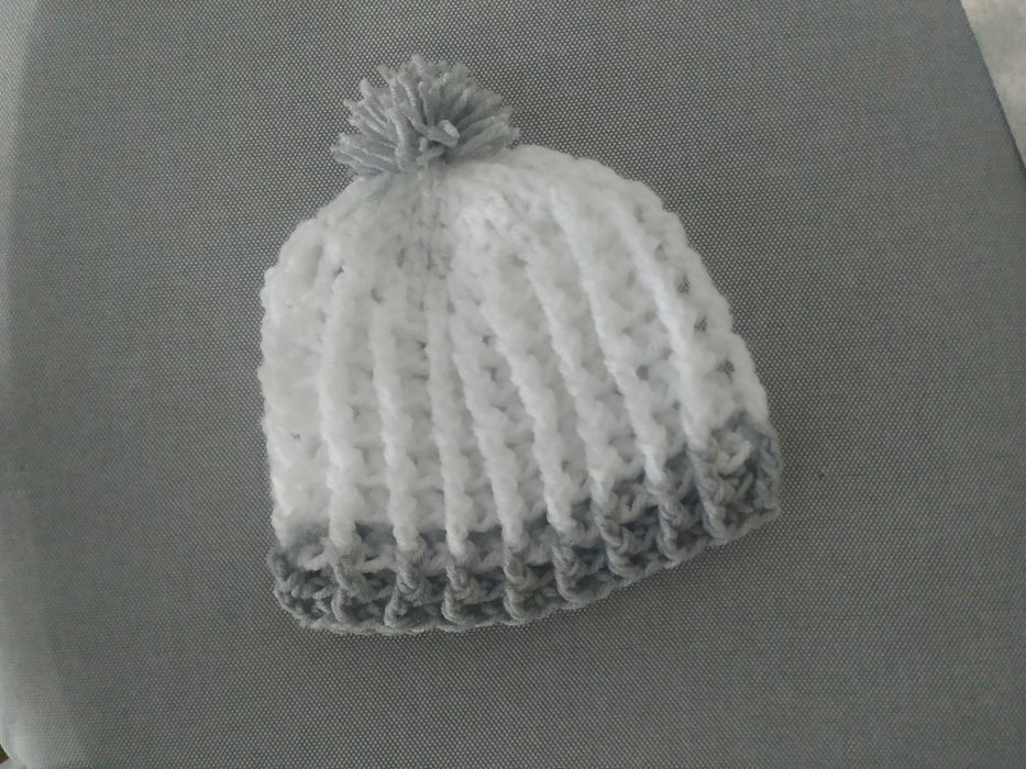 Gorros bebê, desde recém nascido.