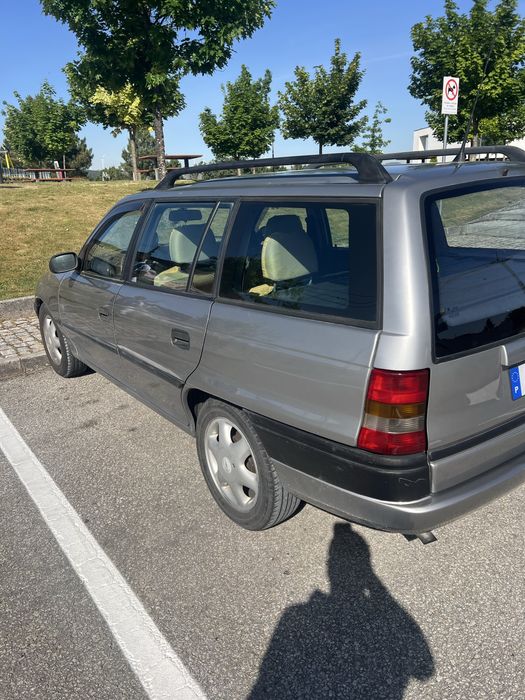 Opel Astra Caravan Gasóleo | Carro de Garagem | Inspeção até 2027