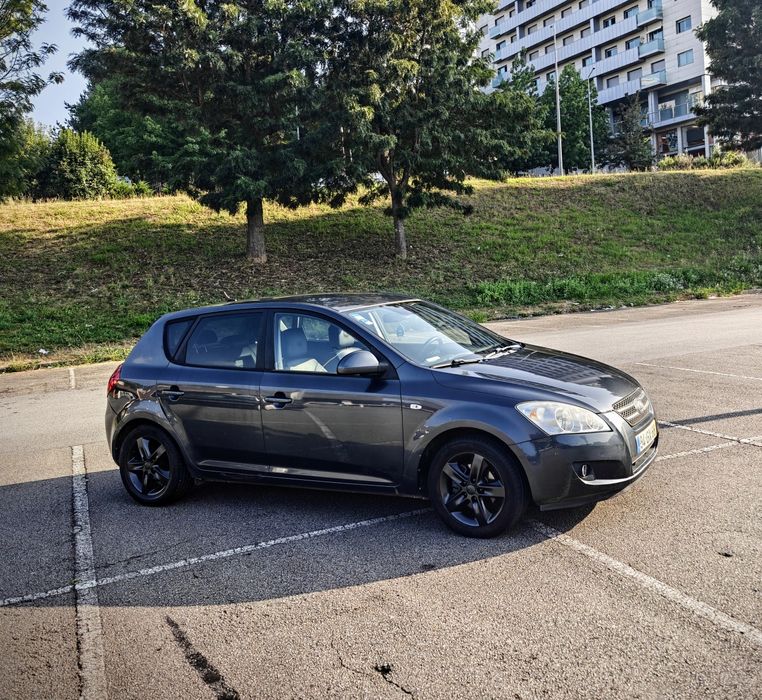Kia Ceed 1.4 Bom Estado