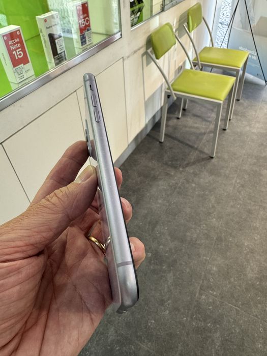 iPhone 11 64GB - Garantia