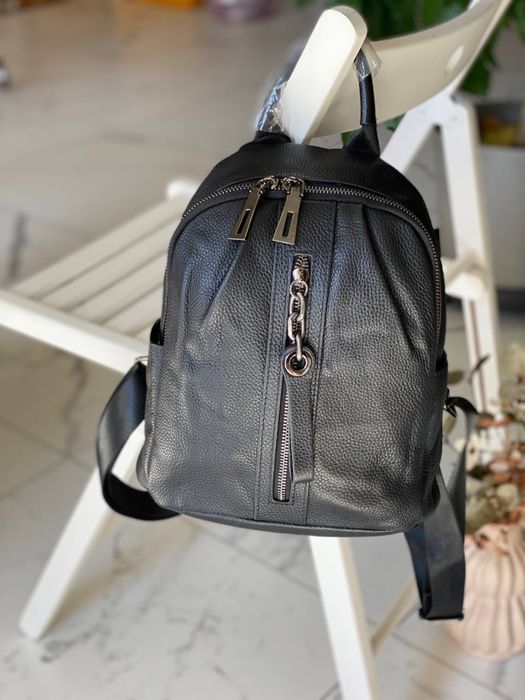 Шкіряний рюкзак чорний