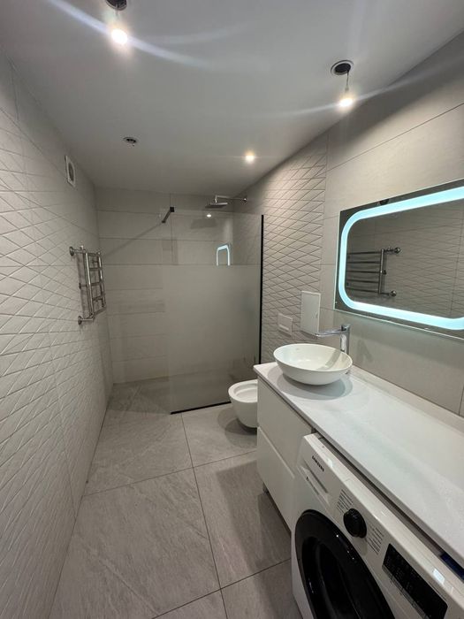 Продам квартиру 101 кв.м р- н Сільпо