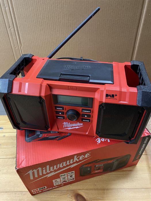Radio  budowlane  Milwaukee M18 DAB+