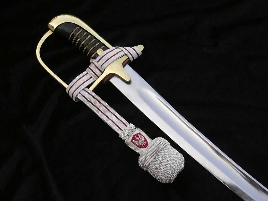 TEMBLAK, chwost oficerki do szabel WZ1917 oraz WZ1921 SREBRNY TEM1