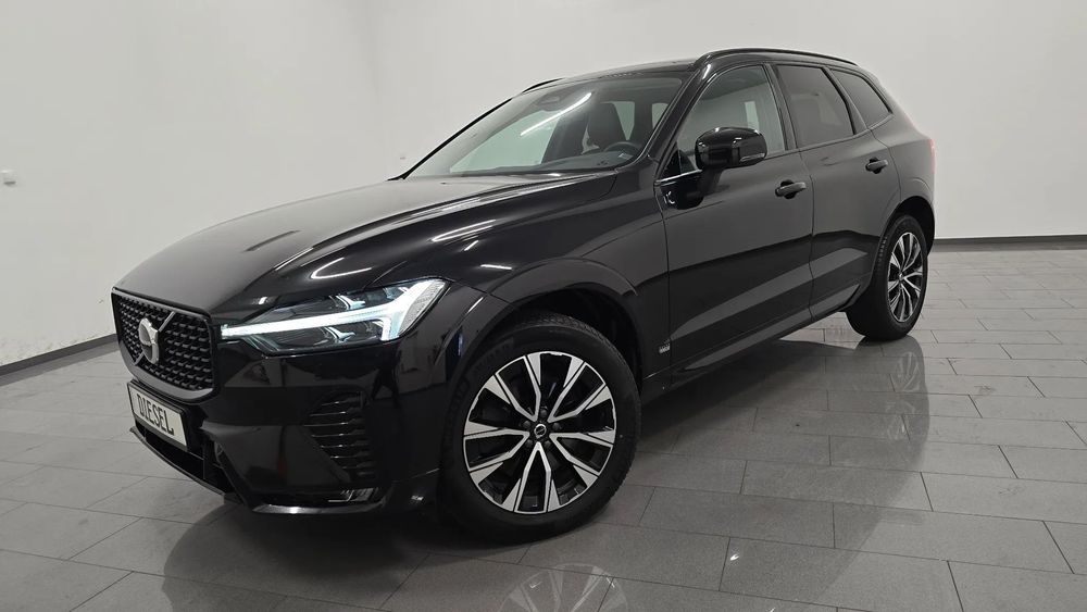 Volvo XC 60 200kmDARK Skora alu20 Navi Memory Matrix ANDROID Kamera H&K TV