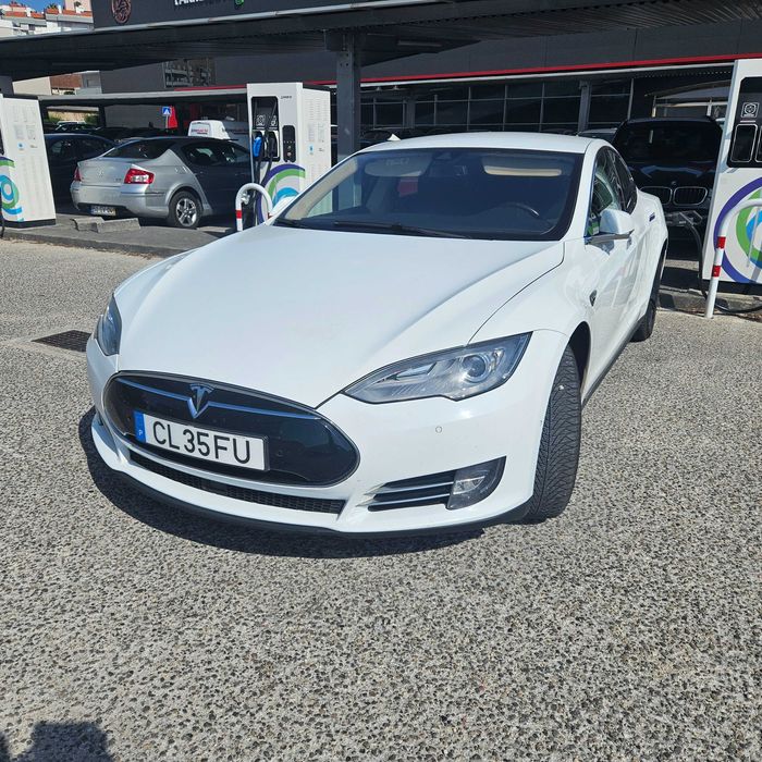 Vendo Tesla S 85 Impecável de tudo