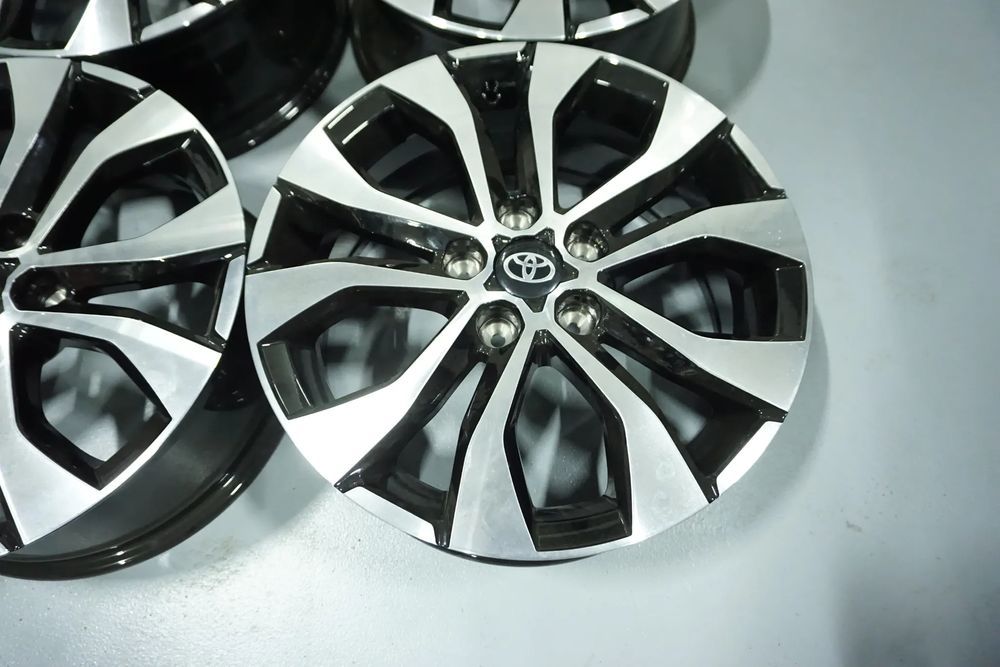 Felgi aluminiowe 17 Toyota  Ch-R Auris Avensis Rav 4 Corolla Camry Yar