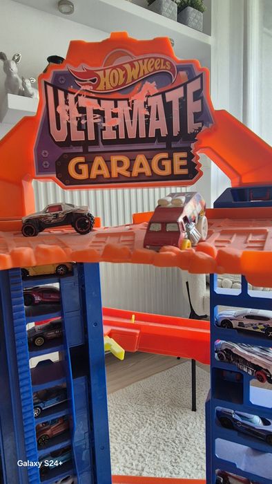 Garaż tor Hotwheels ULTIMATE bardzo duży