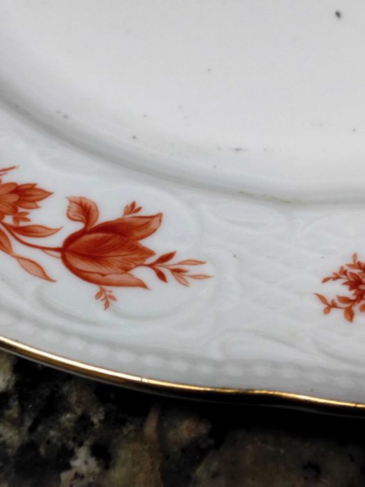 12 pratos ladeiros novos de louça de alta qualidade