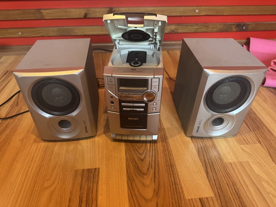 Музикальний центр