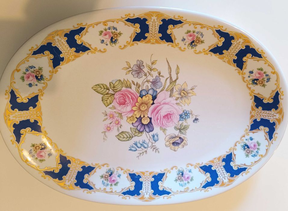 Travessa de porcelana Limoges muito antiga.