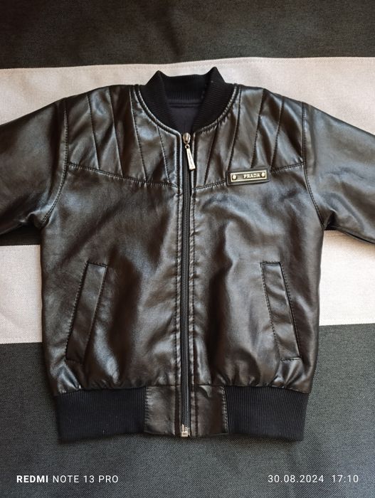 Дитяча куртка на весну осінь