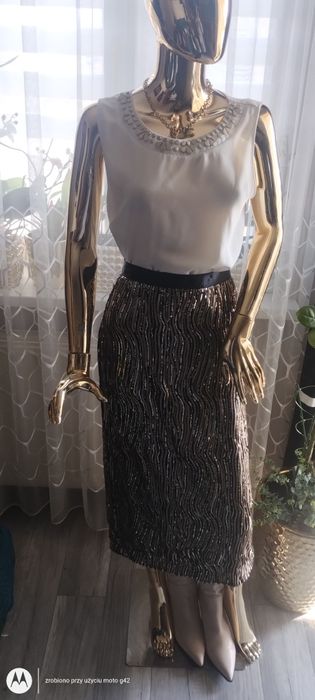 Piękna spódnica wizytowa