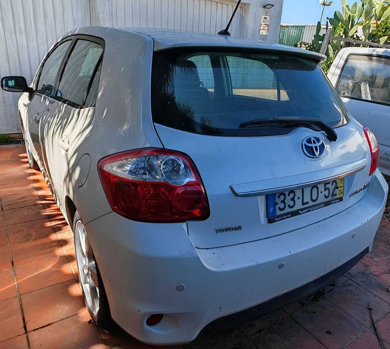 Toyota Auris 1.8 Hibrido GPL cx. auto 2011 foto 5