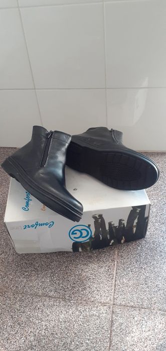 Botas pretas ( Homem ) Marca COMFORT ( Novas )
