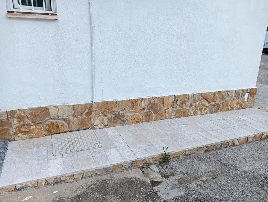 Palete pedra rústica porto de mós