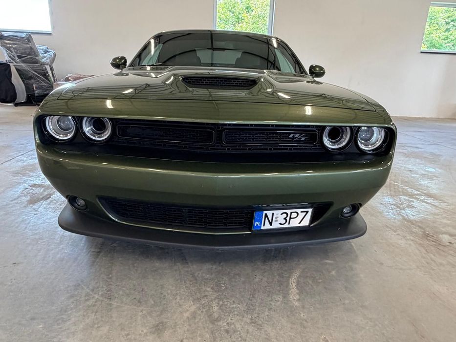 Dodge Challenger Dodge Challenger 5.7 HEMI V8 2021 — zielony, stan idealny.