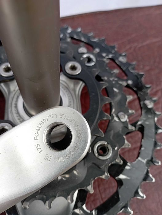 Deore XT,шатуны Shimano Hollowtech 2