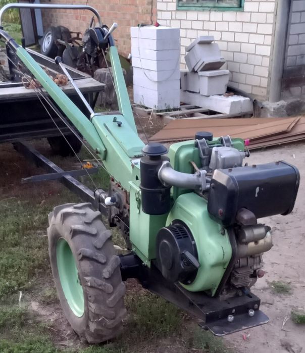 Мотоблок 9 к.с 6 передач вперед 2 назад