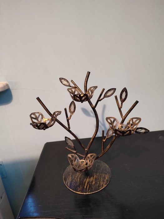 świecznik mosiądz 4 wkłady stare złoto kamienie metaloplastyka