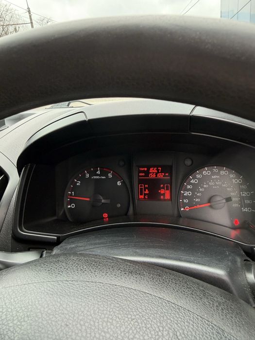 Isuzu D-MAX 2.5  бі-турбо 2012 року