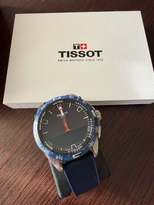 Tissot T-Touch Connect Solar — преміальний швейцарський смарт-годинник