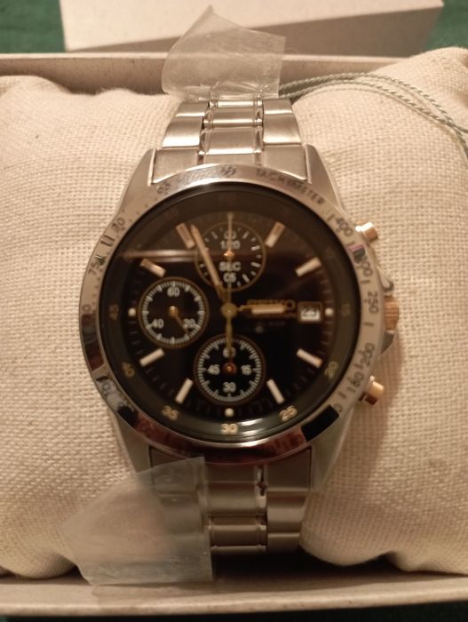 Reloj Seiko novo.