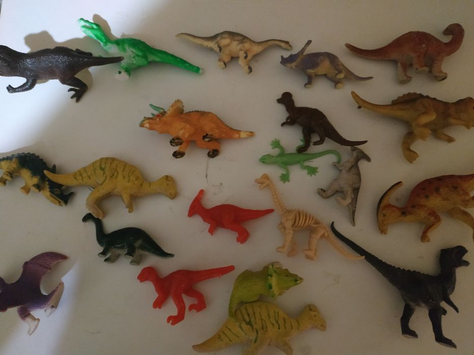 Динозаврики маленькі