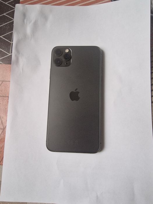 iPhone na gwarancji  w dobrym stanie