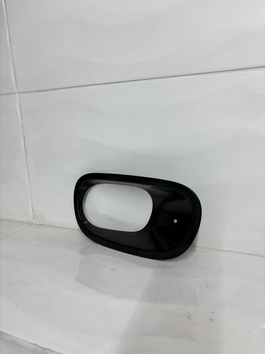 Kratka prawa lewa halogenu citroen c3 iii 2016- 9813344677 zderzaka 981334469 połysk