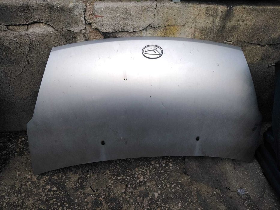 Capô Daihatsu Sirion 2006