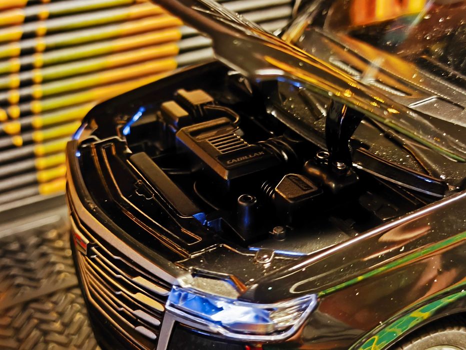 Model autka Cadillac Escalade skala 1:24