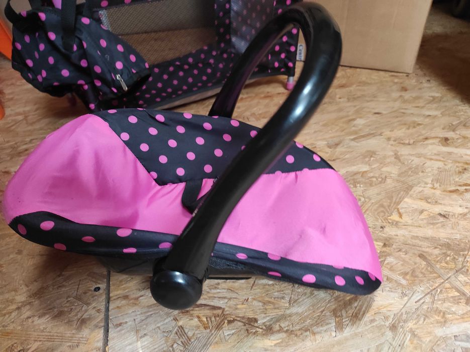 Łóżeczko dla lalek z pościelą i nosidełko