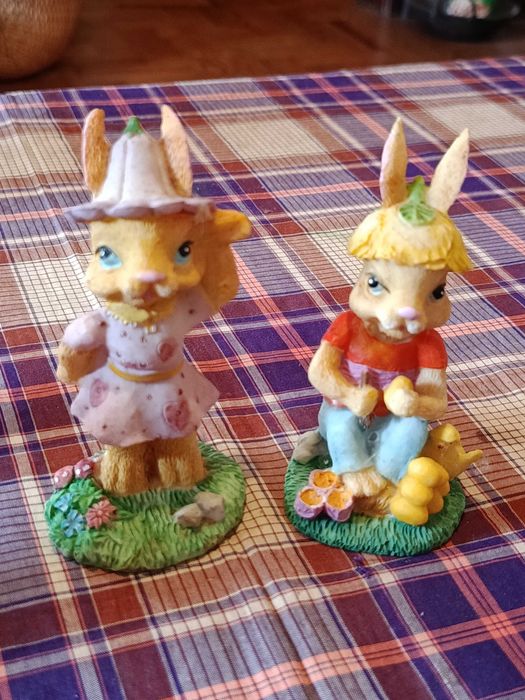 Bonecos estatuetas coelhos patos em resina decoração colecçao criança