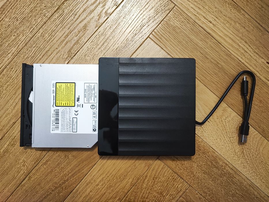 Nagrywarka Blu-Ray Pioneer BDR-TD05 - M-Disc BD-R/RE XL 100GB  - USB 3.0 / USB-C
USB-C